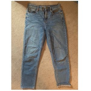 American Eagle Mom Jeans